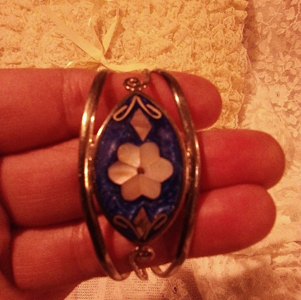 Vintage Sliver Bracelet - Picture 4 of 5
